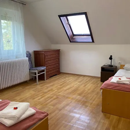 Apartman Szomszéd Ház *