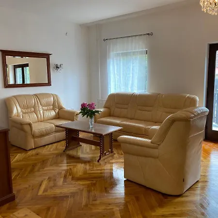 Apartment Szomszed Haz