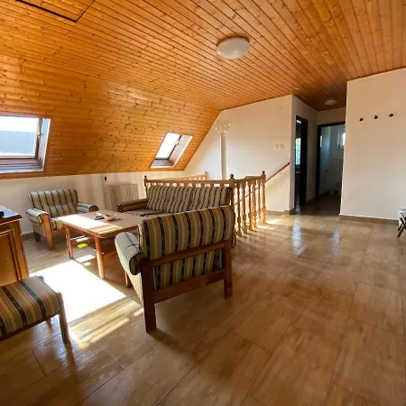 Szomszed Haz Apartment Keszthely