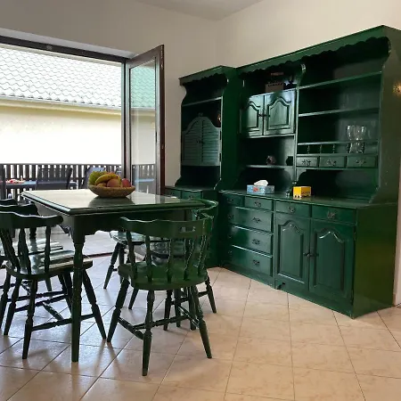 Apartment Szomszed Haz Keszthely